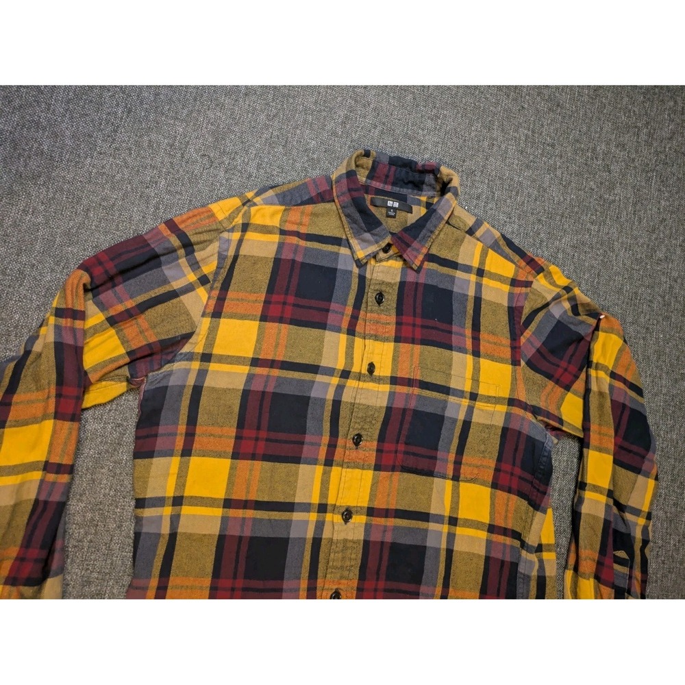 Uniqlo Shirt Mens Small Plaid Buffalo Check Flannel Shirt Button Up Long Sleeve